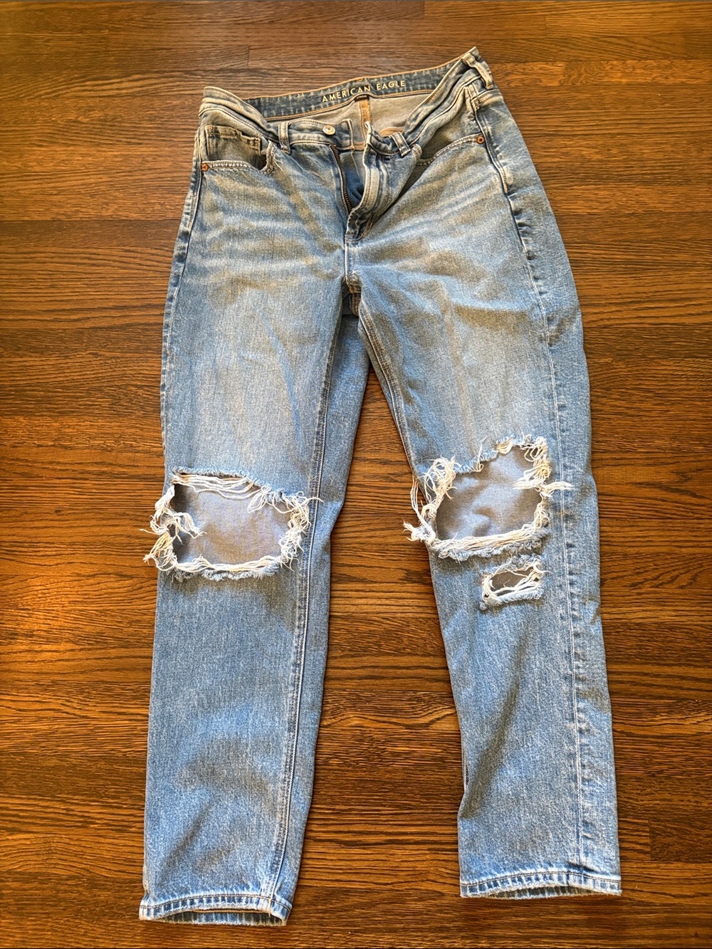 American Eagle Outfitters Light Blue Ripped Boyfriend Jeans
